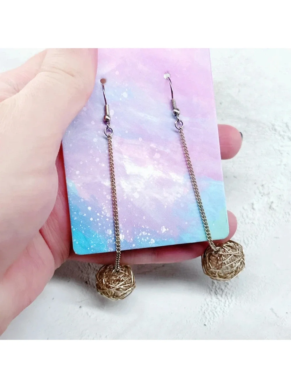 1060mc. Wire Goldtone Earrings